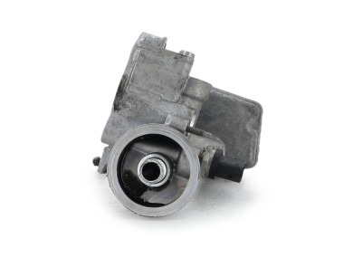 Oil filter mounting used - Ford S-MAX - 2117645