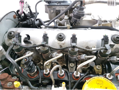 Engine type F9Q872 - Renault MEGANE COUPE III PH.1 - M0-3764M