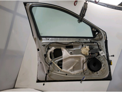 Porte avant gauche - Renault LAGUNA III PH.1 - Gris Clair - 801010025R - Q1-1412V
