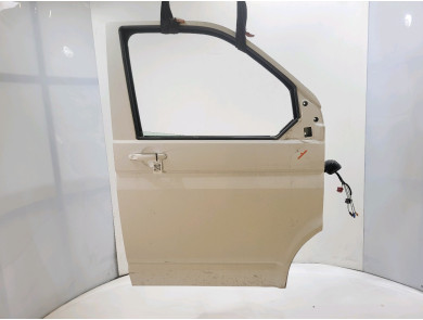 Right front door  used - Volkswagen TRANSPORTER - 7LA831056B