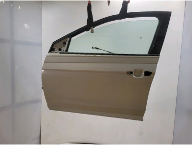 Left front door used - Volkswagen POLO - 2GS831055K