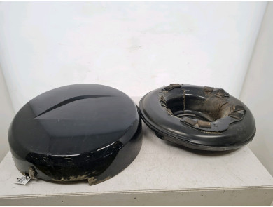 Spare wheel cover used - Toyota RAV4 - 6477142110C0