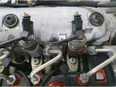 Engine type F9Q872 - Renault MEGANE III PH.1 - M1-5879G