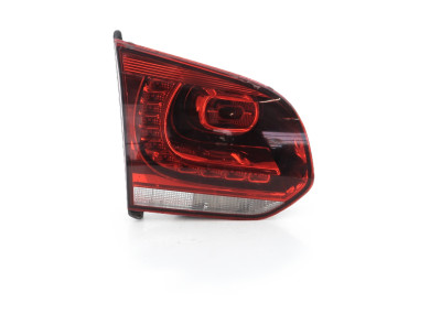 Left hatchback boot light used - Volkswagen GOLF - 5K0945093 AF