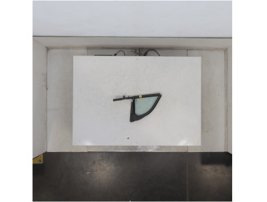 Left front side glass used - Citroen DS3 - 9201 P9