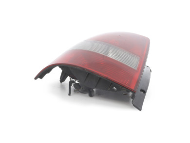 Feu arrière gauche - KIA SORENTO I PH.1 - 924013E010 - U1-9219V