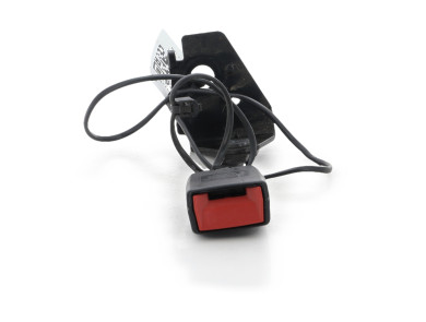 Attache ceinture sécurité arrière gauche occasion - Peugeot 3008 - 8975 JA