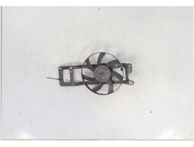 Radiator fan + mounting - Renault CLIO II PH.1 - 7701050677 - I1-6443T