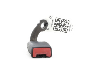 Left rear belt clip used - Audi A4 - 8H085773901C