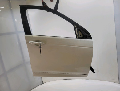 Right front door  used - Land Rover DISCOVERY SPORT - LR061282