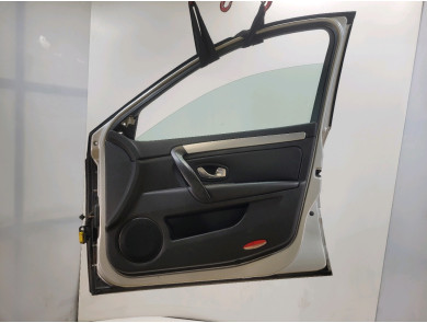 Right front door - Renault LAGUNA ESTATE III PH.1 - Gris Clair - 801000025R - M1-5647L