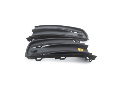 Two front bumper side grille - Volkswagen GOLF VIII - Blanc - 5H0853665P9B9 - A1-3785V