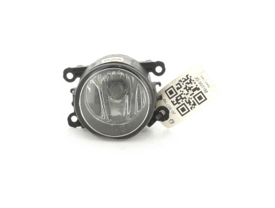 Right front fog light used - Toyota YARIS - 812100D042