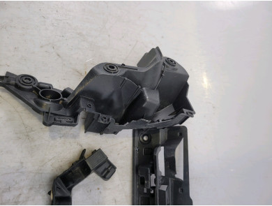 Rear bumper support set - Citroen C4 CACTUS PH.1 - Gris Clair - 9801686480 - X0-7105H