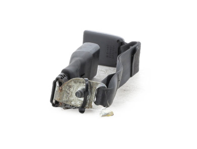 Central rear belt clip - Toyota AURIS I PH.1 - 7348002190C0 - I1-8212E