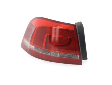 Left rear light - Volkswagen PASSAT SW VI - 3AF945095E - M1-6200N