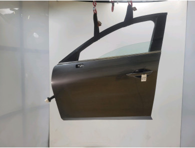 Left front door used - Mazda MAZDA 3 - BCY15902XC