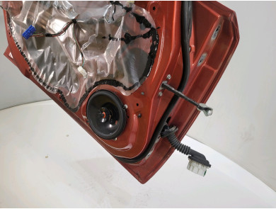Left front door - Suzuki SX4 I - 68002-79J00 - U1-3349C