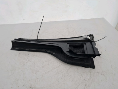 Windshield bay used - Volkswagen GOLF - 5H0819404A 9B9