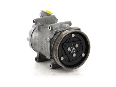 Compresseur de climatisation - Renault CLIO III PH.2 - 8200953359 - W0-4372W