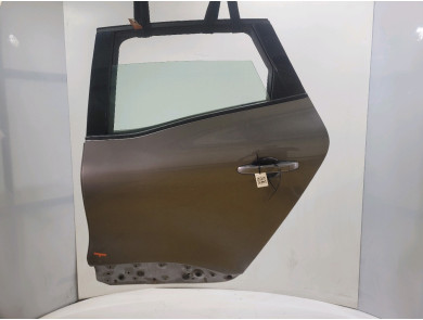 Rear left door used - Renault SCENIC - 821013311R