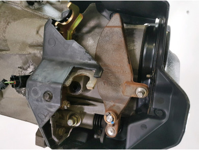 Gearbox type XS4R7002FB - Ford FOCUS I - Y1-9411X