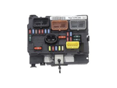 Boitier BSM - Citroen C3 II PH.1 - 9667199780 - M1-7121T
