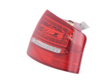 Feu arrière droit - Audi A8 QUATTRO - 4E0945096H - W1-7039V