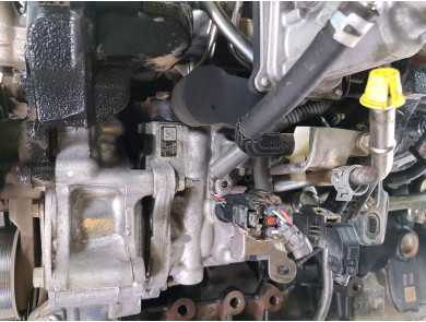 Engine type 2GD-FTV-0E090 - Toyota HILUX PICKUP V - K1-7135N