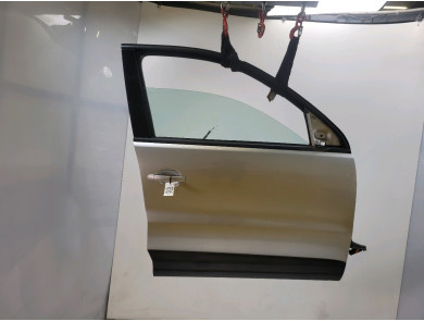 Right front door  used - Volkswagen TIGUAN - 5N0831056B