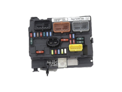 Boitier BSM - Citroen C3 II PH.1 - 9667199780 - U1-4542N