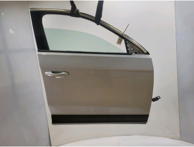 Right front door  used - Volkswagen T-ROC - 2GA831052 AH