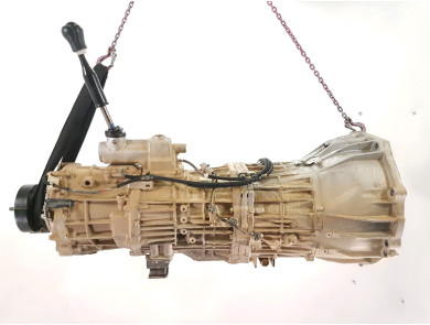 Gearbox type 330300KE50 - Toyota HILUX PICKUP V - B1-9107T