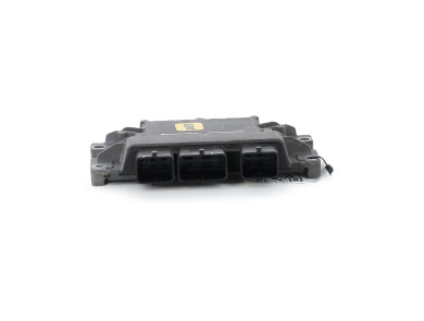 Engine calculator used - Renault CLIO - 8200783095