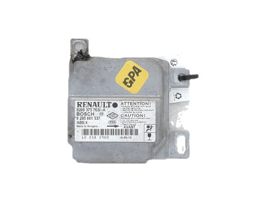 Airbag control unit - Renault CLIO CAMPUS II PH.2 - 8200375763 - S1-7673P
