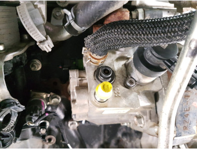Engine type RZ4E-H - Isuzu D-MAX CREW CAB II PH.2 - Y1-8988N