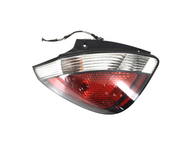 Left rear light used - KIA RIO - 924011G210