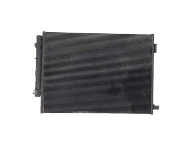 Radiateur de climatisation / Condenseur occasion - Maserati LEVANTE - 670009820