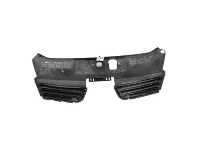 Grille used - Renault CLIO CAMPUS - 8200638050
