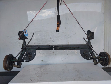 Rear axle used - Dacia SANDERO - 555011466R