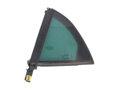 Left rear quarter window used - Renault MEGANE - 822212176R