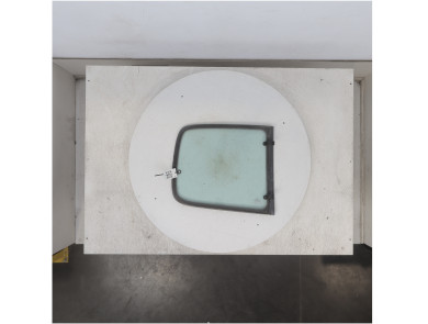 Left rear quarter window used - Peugeot 205 - 0000856920