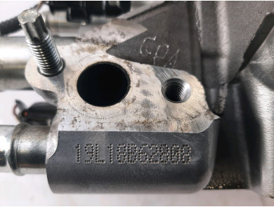 Cylinder head - Peugeot 108 1.0 VTI - 1638954580 - R1-6672M