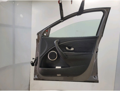 Right front door - Renault MEGANE III PH.1 - Gris Clair - 801006560R - C1-7118P