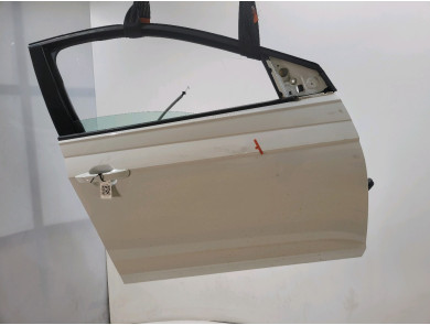 Right front door  used - Volkswagen POLO - 2G4831052P