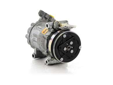 Compresseur de climatisation - Renault CLIO CAMPUS II PH.2 - 8200840770 - C1-9047V