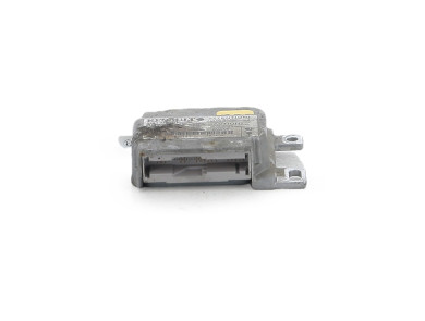 Airbag control unit - Renault CLIO CAMPUS II PH.1 - 8200375763 - I1-3933Y