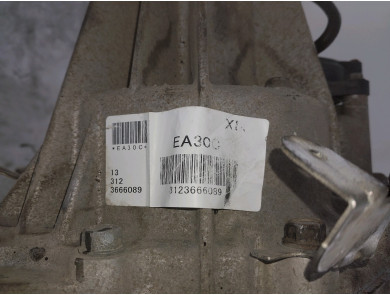 Boite de transfert - Nissan NAVARA PICKUP I PH.2 2.5 DCI - 33100-EA32A- W0-0496G