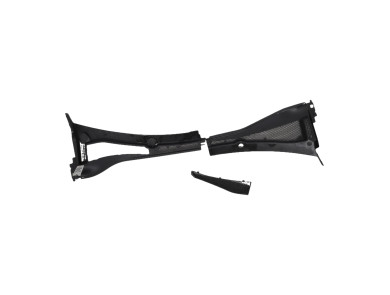 Windshield bay