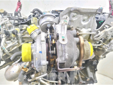 Engine type M9R817 - Renault LATITUDE - R0-8737H